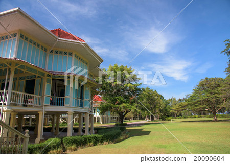 Marukhathaiyawan Palace in Cha-Am 20090604