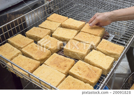 Deep-fried fried fish 20091828