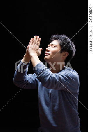 Male pray Male pray 20106044