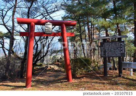 Hakuroyama castle Benten shrine 20107015