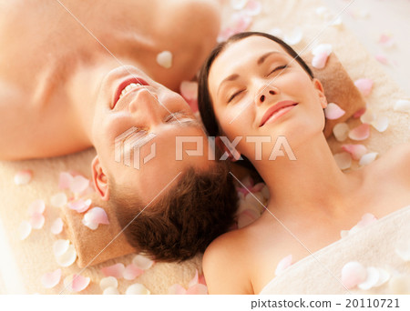 couple in spa couple in spa 20110721