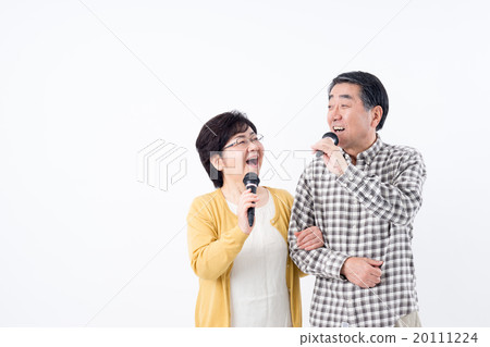 Senior couple (karaoke) 20111224