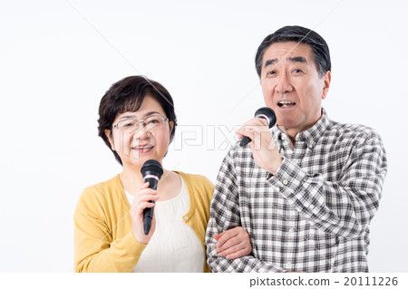 Senior couple (karaoke) 20111226