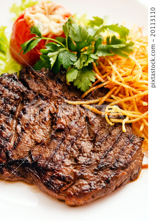 meat with vegetables 20113110