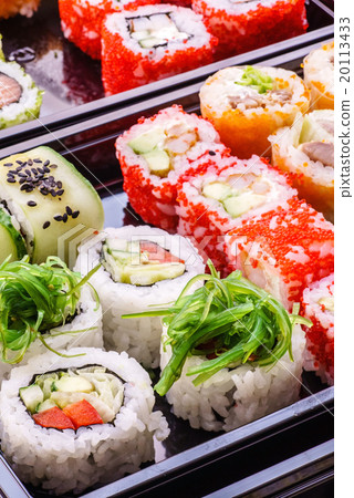 tasty sushi 20113433