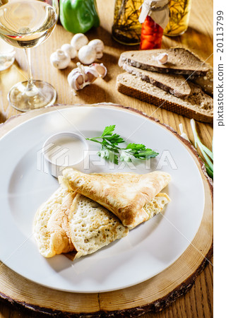 pancakes with sour cream pancakes with sour cream 20113799