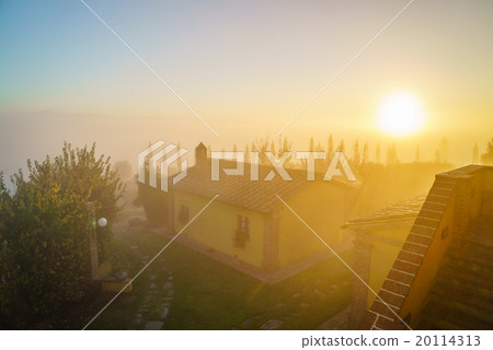 Beautiful cottage 20114313