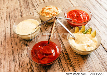 different sauces 20115558