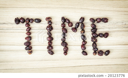 Title TIME composited of the dried rosehips 20123776