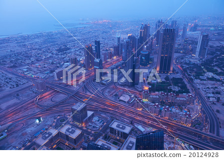 Dubai night skylin 20124928
