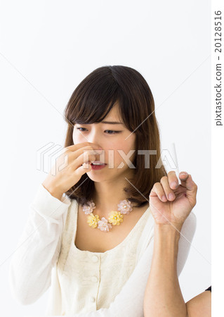 一個不喜歡香煙的女人 20128516