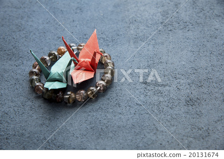 2 origami cranes in power stone bracelet 20131674