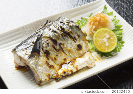 與鹽的烤鯖魚 20132430