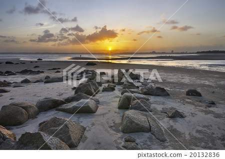 Long Exposure Sunset Seascape on the Sea Long Exposure Sunset Seascape on the Sea 20132836