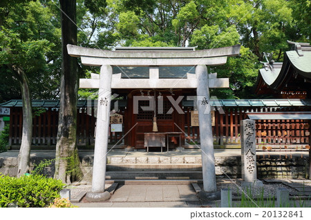 Osaka lunar spirit shrine castle direction Hachimangu Shrine 20132841