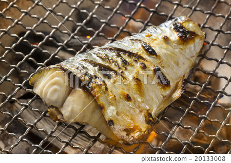 與鹽的烤鯖魚 與鹽的烤鯖魚 20133008