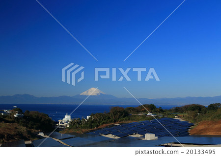 可以看到富士山的Sajima先生是一座山上的大型太陽能發電廠 20133495