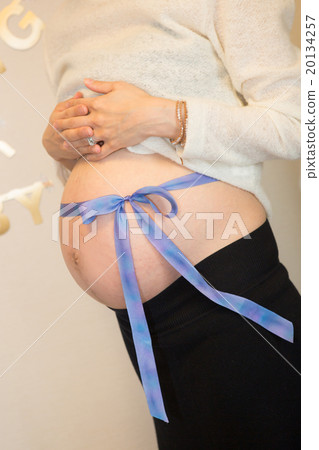 Pregnant woman Pregnant woman 20134257