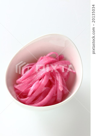 Pickled red radish pickled with sweet and vinegar 20135034