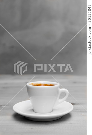 Cup of coffee with color splash effect 20135845