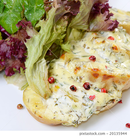 Potatoes with meat in cream sauce with pepper Potatoes with meat in cream sauce with pepper 20135944