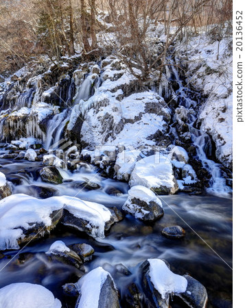 Waterfall of winter dragon 20136452