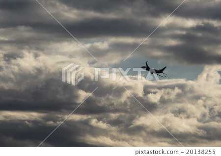 一架飛機 20138255