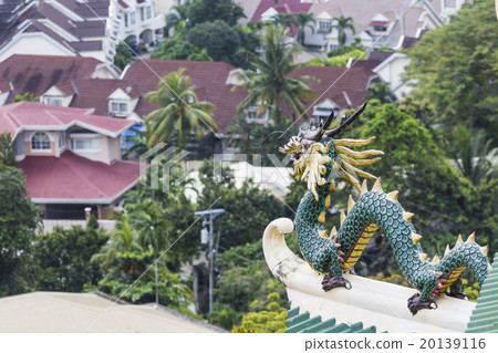 Pagoda and dragon sculpture of the Taoist Temple 20139116
