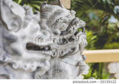 Pagoda and dragon sculpture of the Taoist Temple Pagoda and dragon sculpture of the Taoist Temple 20139122