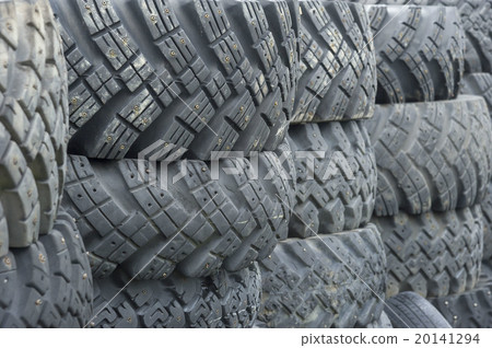 Old tire 20141294