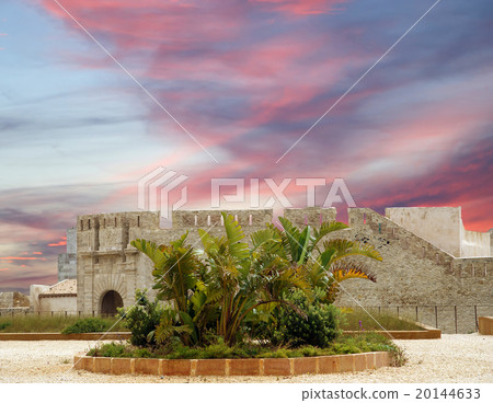 Castle Syracuse. Sicily, Italy. Castle Syracuse. Sicily, Italy. 20144633