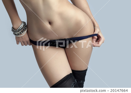 Beautiful slim body of woman 20147664