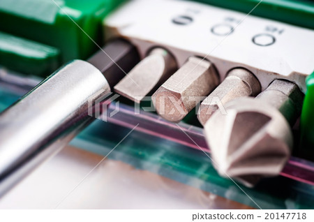 A set of screwdriver bits 20147718