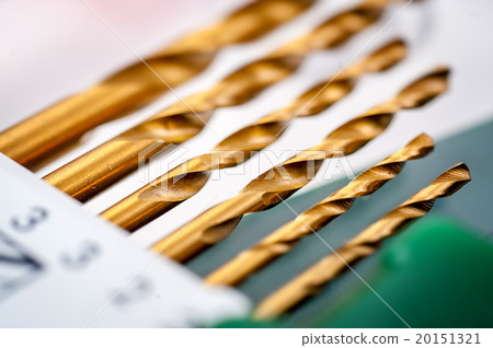 A set of screwdriver bits 20151321