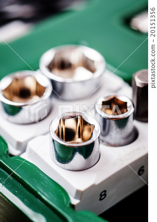 A set of screwdriver bits 20151356