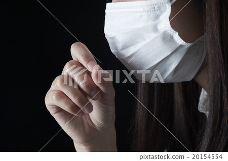 Female cold with mask 20154554