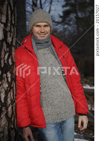 Man in winter clothes outdoors Man in winter clothes outdoors 20157027