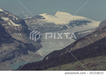 Mountains in Canada Mountains in Canada 20158633