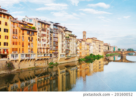old town and river Arno, Florence, Italy old town and river Arno, Florence, Italy 20160052