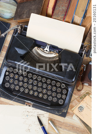 typewriter on table typewriter on table 20160131