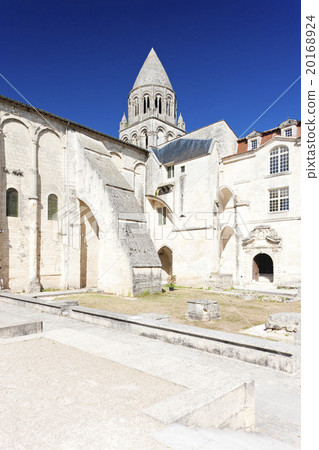 Aux Dame Abbey, Saintes, Poitou-Charentes, France Aux Dame Abbey, Saintes, Poitou-Charentes, France 20168924