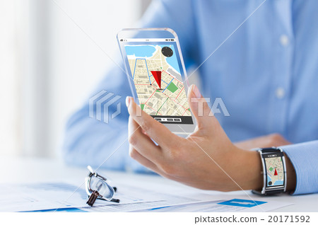 hand with navigator map on smart phone and watch 20171592