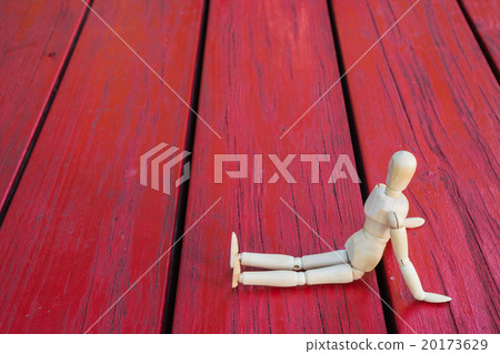 Wooden figure introduce thinking show and present Wooden figure introduce thinking show and present 20173629