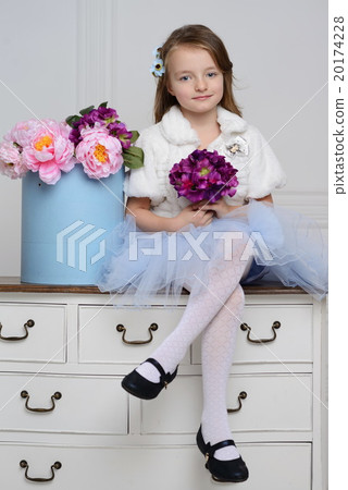 Little girl at her home 20174228
