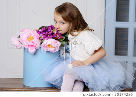 Little girl at her home Little girl at her home 20174286