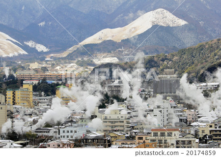 Yukemura in winter (Beppu Onsen) 20174859