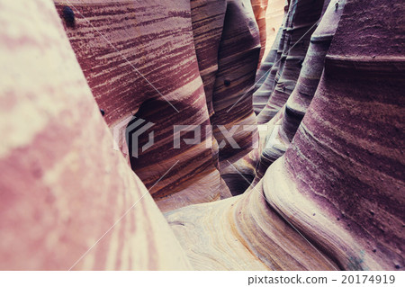 Slot canyon 20174919