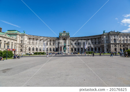 Vienna Hofburg Imperial Palace at day, - Austria Vienna Hofburg Imperial Palace at day, - Austria 20176825