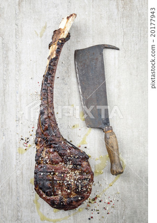 Dry Aged Barbecue Tomahawk Steak Dry Aged Barbecue Tomahawk Steak 20177943
