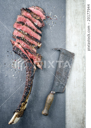 Dry Aged Barbecue Tomahawk Steak Dry Aged Barbecue Tomahawk Steak 20177944